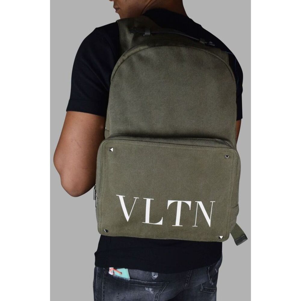 Backpack - Picture 4 of 4